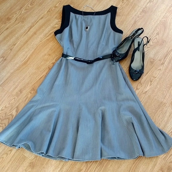 Sandra Darren Dresses & Skirts - Gorgeous Gray and Black Detailed Dress - Sandra Darren - Size 12
